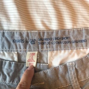 Khakis by Gap girlfriend 5 inch shorts